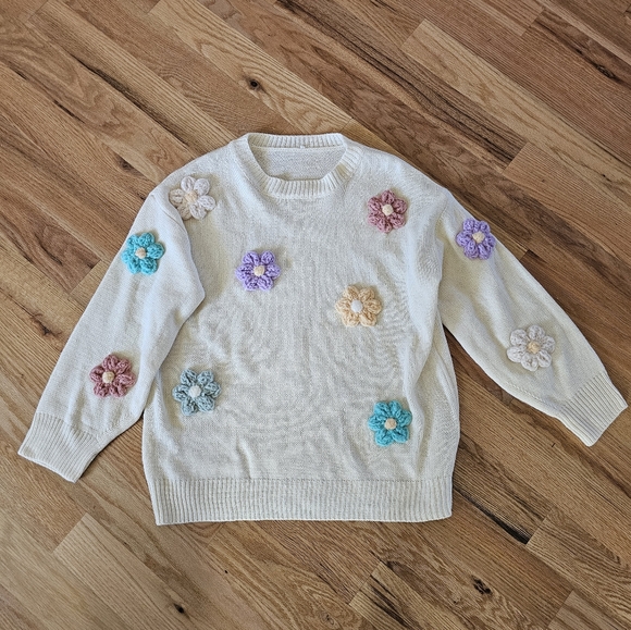 Sweaters - Flower sweater size Medium
